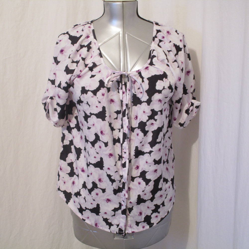 Floral Button Down Blouse M